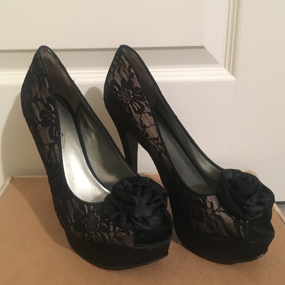 Guess heels